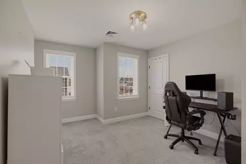 8 Princeton Cir, Fall River, MA 02724 photo 31