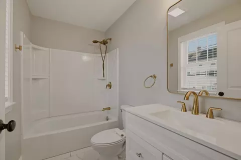8 Princeton Cir, Fall River, MA 02724 photo 20