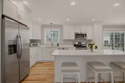 8 Princeton Cir, Fall River, MA 02724 photo 13
