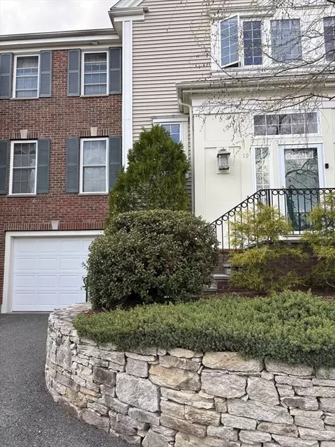 19 Imperial Ct #19, Westborough, MA 01581