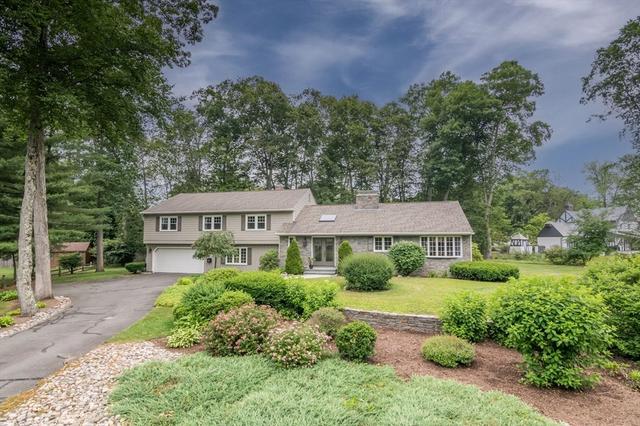 42 Elizabeth Cir, Longmeadow, MA 01106