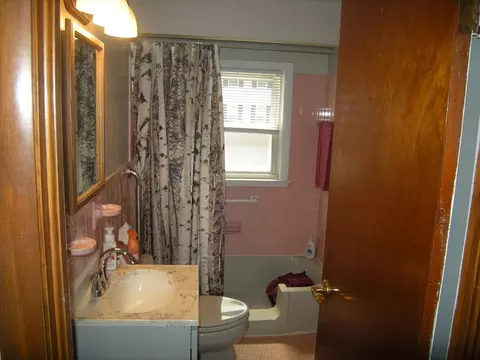 Bath - 20 Curtis Rd, Canton, MA 02021 photo 1 of 1