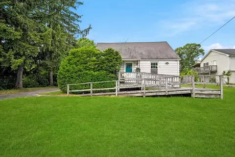 1258 Liberty St, Springfield, MA 01104