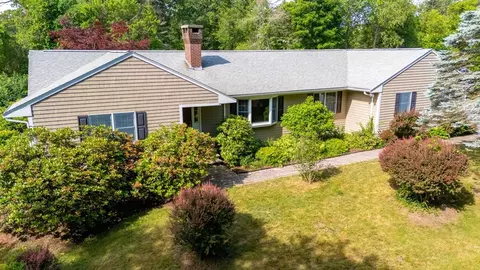 275 Summer St, Rehoboth, MA 02769