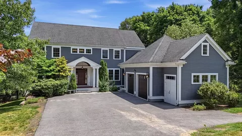 440 Concord Rd, Bedford, MA 01730