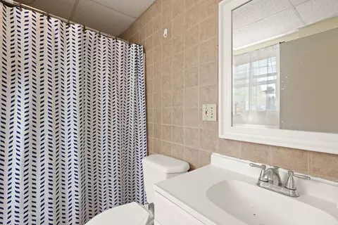 Bath - 23-27 Ash St, Fall River, MA 02724 photo 3 of 3