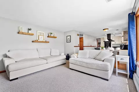 37 Angelo St, Worcester, MA 01604 photo 9