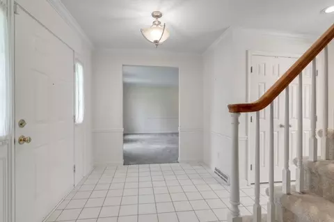 Entry Way - 39 Venture Dr, Springfield, MA 01119 photo 1 of 2