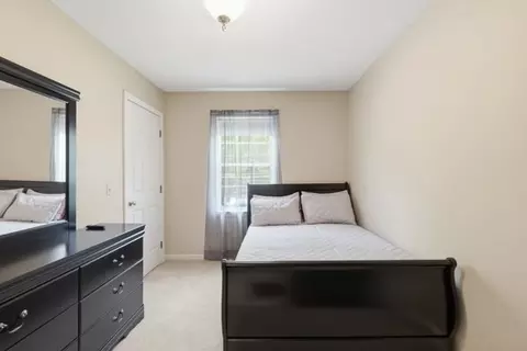 Bedroom - 39 Venture Dr, Springfield, MA 01119 photo 5 of 5