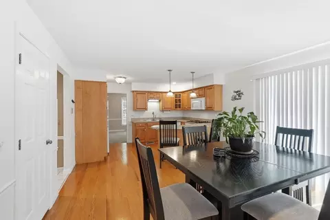 Dining - 39 Venture Dr, Springfield, MA 01119 photo 2 of 2
