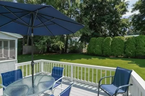 Exterior - 39 Venture Dr, Springfield, MA 01119 photo 7 of 7