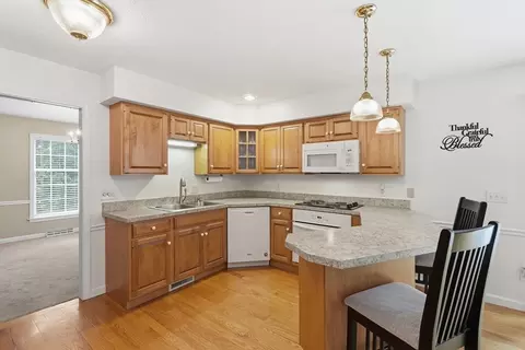 Kitchen - 39 Venture Dr, Springfield, MA 01119 photo 1 of 1