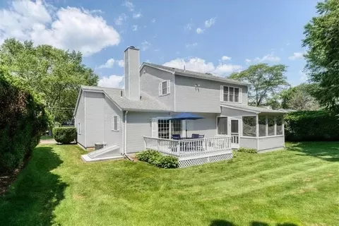 Exterior - 39 Venture Dr, Springfield, MA 01119 photo 2 of 7