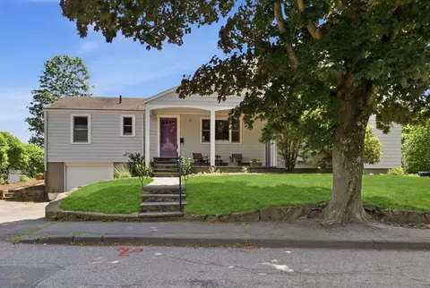 21 Shepard St, Marblehead, MA 01945