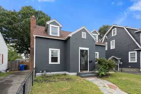 35 Merrimac Ave, Springfield, MA 01104