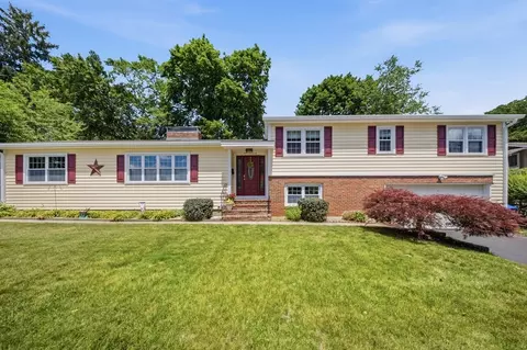 494 Laurel St, Manchester, NH 03103