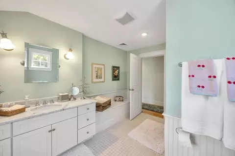 146 James Cir, Mashpee, MA 02649 photo 33