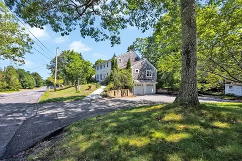 146 James Cir, Mashpee, MA 02649 photo 2