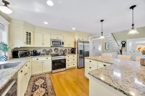 146 James Cir, Mashpee, MA 02649 photo 12
