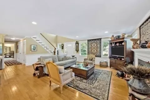 146 James Cir, Mashpee, MA 02649 photo 7