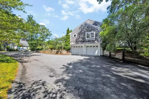 146 James Cir, Mashpee, MA 02649 photo 4