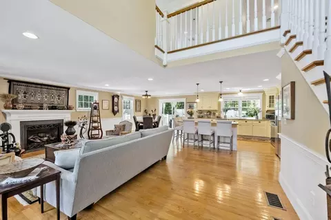 146 James Cir, Mashpee, MA 02649 photo 6
