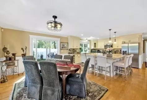 146 James Cir, Mashpee, MA 02649 photo 8