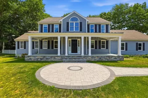 26 Mayflower Dr, Mansfield, MA 02048
