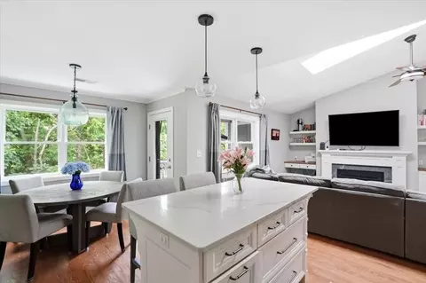 1905 Hockley Dr #1905, Hingham, MA 02043