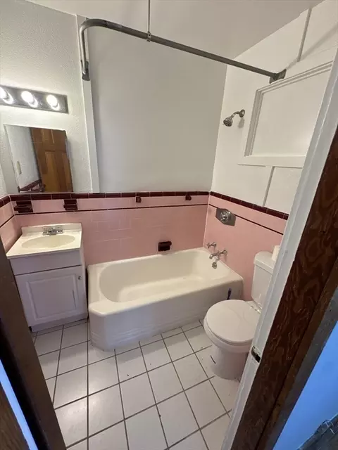 Bath - 59 Cooper Ave, Woonsocket, RI 02895 photo 2 of 3