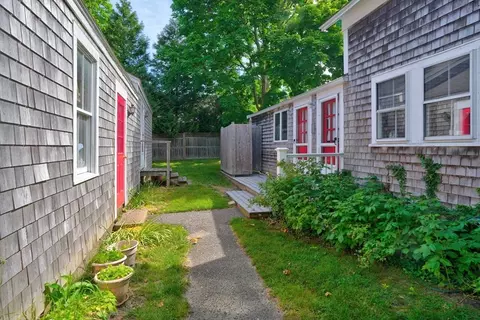 49 High St, Edgartown, MA 02539 photo 11