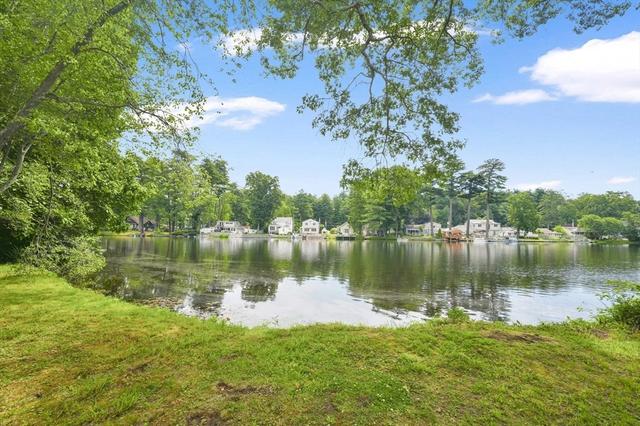 42 Wheeler Dr, Enfield, CT 06082
