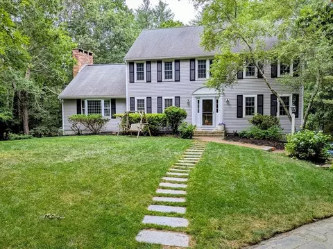 7 Tinkers Ledge Rd, Duxbury, MA 02332