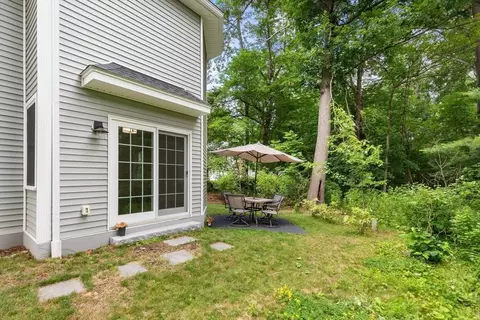 Exterior - 1295 Main St, Reading, MA 01867 photo 7 of 8