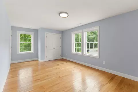 Bedroom - 1295 Main St, Reading, MA 01867 photo 5 of 6