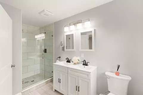 Bath - 1295 Main St, Reading, MA 01867 photo 1 of 3