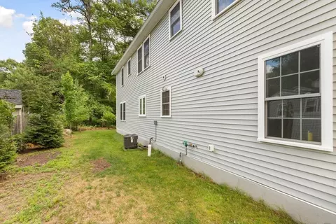 Exterior - 1295 Main St, Reading, MA 01867 photo 8 of 8
