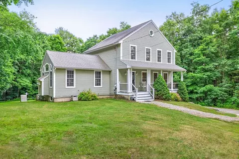 499 Ware Corner Rd, Oakham, MA 01068