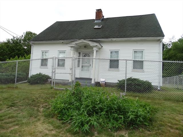 170 Hampstead St, Methuen, MA 01844