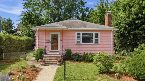 84 Oak St, Winchester, MA 01890