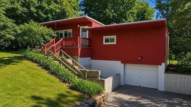 75 Manomet Point Rd, Plymouth, MA 02360