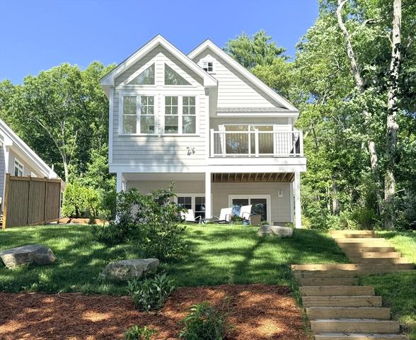 26 Laurelwood Dr, Webster, MA 01570