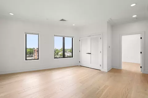 50 Leo M Birmingham #503, Brighton, MA 02135