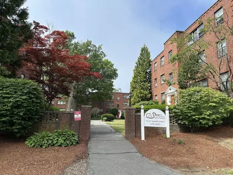 101 Nahant St #3, Lynn, MA 01902