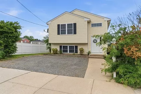 105 Lawrence St, Fall River, MA 02721 photo 1