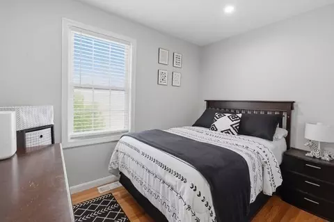 105 Lawrence St, Fall River, MA 02721 photo 17