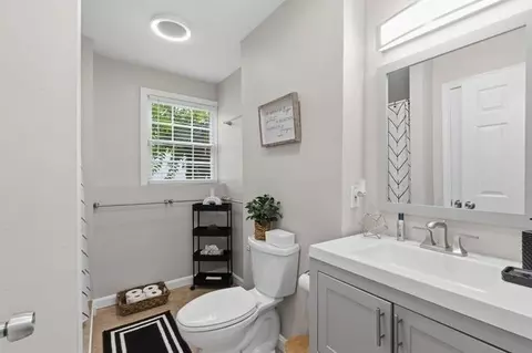 105 Lawrence St, Fall River, MA 02721 photo 19