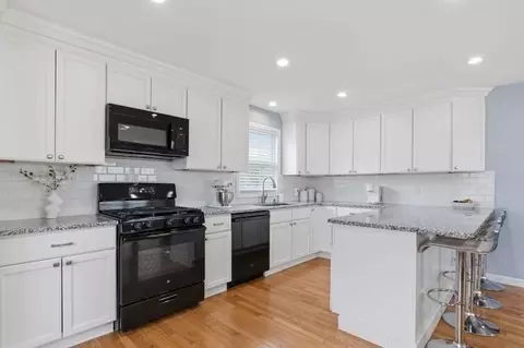 105 Lawrence St, Fall River, MA 02721 photo 5
