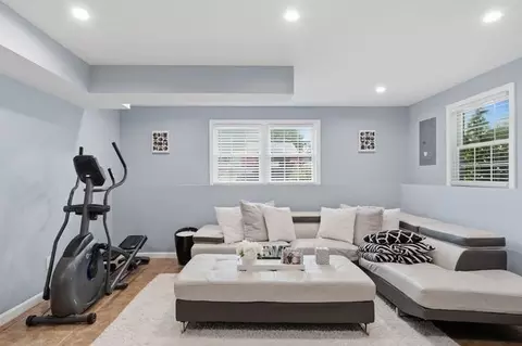 105 Lawrence St, Fall River, MA 02721 photo 10