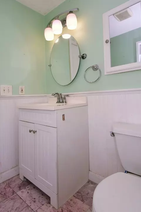 Bath - 357 Barre Rd, Oakham, MA 01068 photo 4 of 4